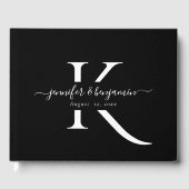 Minimalistisch zwart-witscript monogram bruiloften gastenboek (Voorkant)