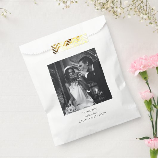 Minimalistisch zwarte witte deco-bruiloft foto bedankzakje (Gezegeld)