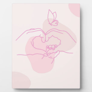 Minimalistische babyhanden lijnkunst met vlinder fotoplaat
