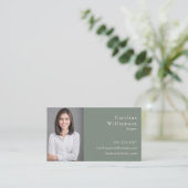 Minimalistische Basic Sage Green Professionele Fot Visitekaartje (Staand voorkant)