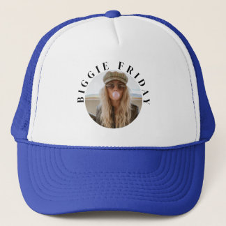 Minimalistische "Biggie Friday"-tekst en aangepast Trucker Pet
