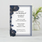 Minimalistische blauwe bloem bruiloft uitnodiging (Staand voorkant)