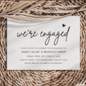 Minimalistische Eenvoudige We're Engaged Verloving Kaart