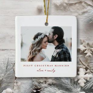 Minimalistische Eerste Kerstmis Getrouwd Foto Keramisch Ornament