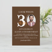 Minimalistische evite Verjaardag 30e, Mannen Digit Kaart (Staand voorkant)