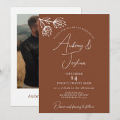 Minimalistische Floral Modern Terracotta bruiloft Kaart (Voorkant / Achterkant)