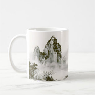 Minimalistische inkt nevelige Zen berglandschap Koffiemok