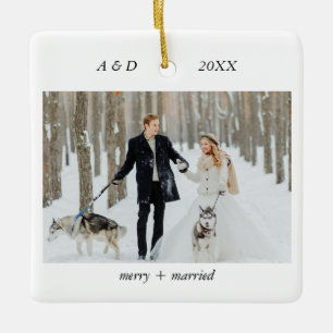 Minimalistische klassieke vrolijke en getrouwde fo keramisch ornament