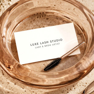 Minimalistische Lash Artist Luxe Beauty Studio Ivo Visitekaartje