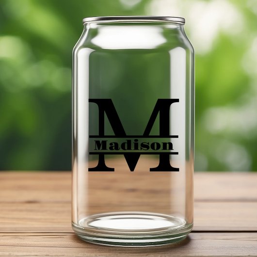 Minimalistische letter M Monogram en aangepaste na Blikvorm Glas