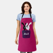 Minimalistische liefdevolle bunnies met monogram k schort (Gedragen)
