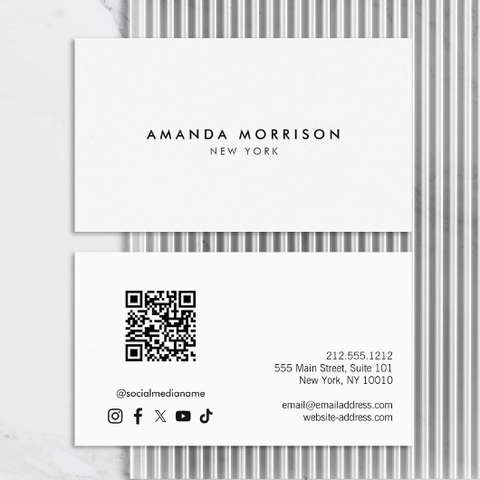 Minimalistische luxe witte QR-code sociale media Visitekaartje