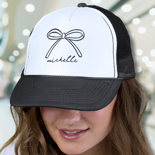 Minimalistische met de hand getekende boognaam trucker pet
