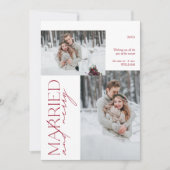 Minimalistische Mr en Mrs Red Married & Merry Foto Feestdagenkaart (Voorkant)