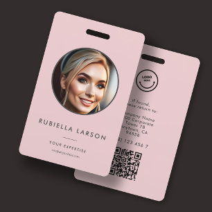 Minimalistische naamkaart voor werknemers met rond badge