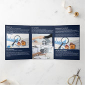Minimalistische Navy Blue Real Estate Fold Kaart (Binnen)