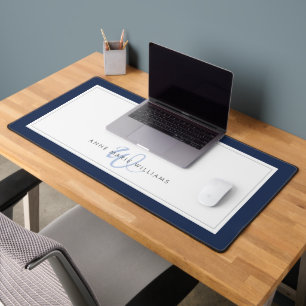 Minimalistische Navy Blue Script Twee Rand Monogra Bureaumat