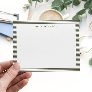Minimalistische olijfgroene strepen monogram notitiekaartje