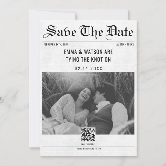 Minimalistische QR-code  krant Fotobruiloft Save The Date (Voorkant)