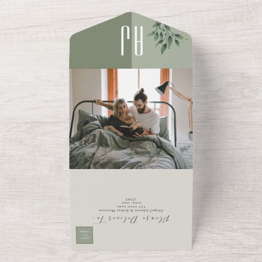 Minimalistische Sage Green Wedding All In One Uitnodiging (Buitenkant)