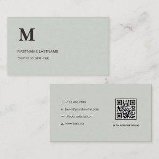 Minimalistische Sagegroene Zakelijke Monogram QR C Visitekaartje