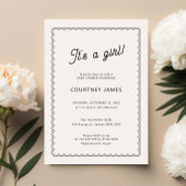 Minimalistische scalloped dat het een meisje baby  kaart