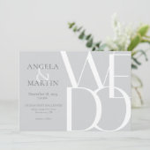 Minimalistische Stout Lichtgrijze Trouw Uitnodigin Kaart (Staand voorkant)