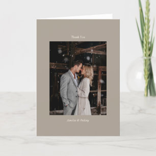Minimalistische Taupe Elegant Wedding Custom Foto Bedankkaart