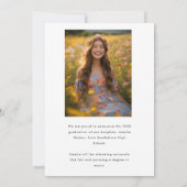 Minimalistische Trendy Foto Afstuderen Aankondigin Kaart (Achterkant)