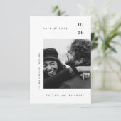 Minimalistische typografie save the date (Staand voorkant)