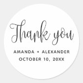 Minimalistische typografie script bruiloft bedankt ronde sticker (Voorkant)
