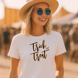 Minimalistische typografie Trick or treat Hallowee T-shirt