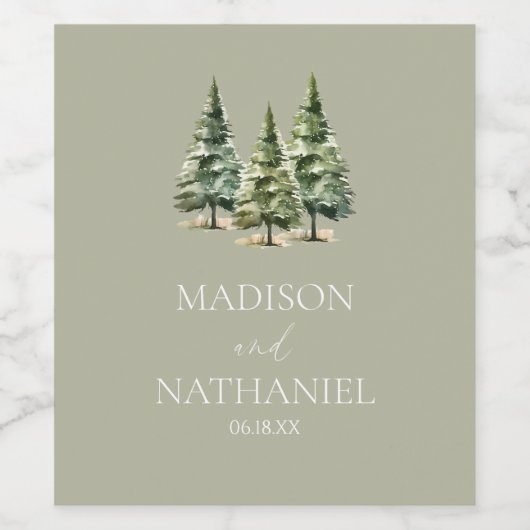 Minimalistische winter besneeuwde dennenboom bos b wijn etiket (Enkel label)