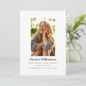 Minimalistische witte elegante foto College Afstud Aankondiging (Staand voorkant)