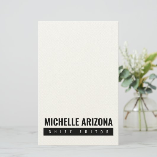 Minimalistische zwart-wit Professional Modern Briefpapier (Staand voorkant)