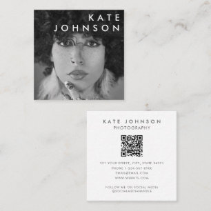 Minimalistische Zwart Wit Professionele Foto QR-co Vierkante Visitekaartje