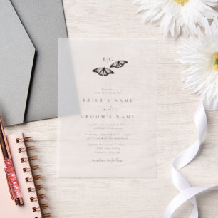 Minimalistische zwart witte vlinder monogram bruil vellum uitnodigingen