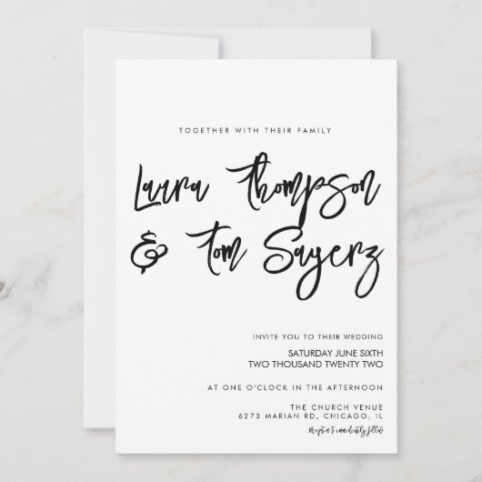 Minimalistische zwarte bruiloft in penseelscript kaart (Voorkant)