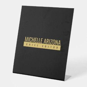 Minimalistische zwarte en gouden kleur professione reclamebord met voetstuk