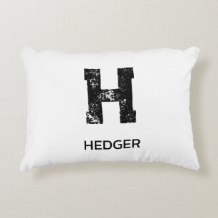MINIMALISTISCHE ZWARTE ENKELVOUDIGE LETTER MONOGRA ACCENT KUSSEN