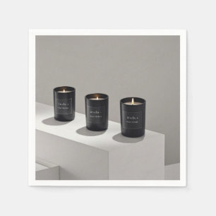 Minimalistische zwarte lijnkaarsen met kleine vlam servet