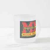 Minneapolis Moline Tractor Emblem Mug (Devant droit)