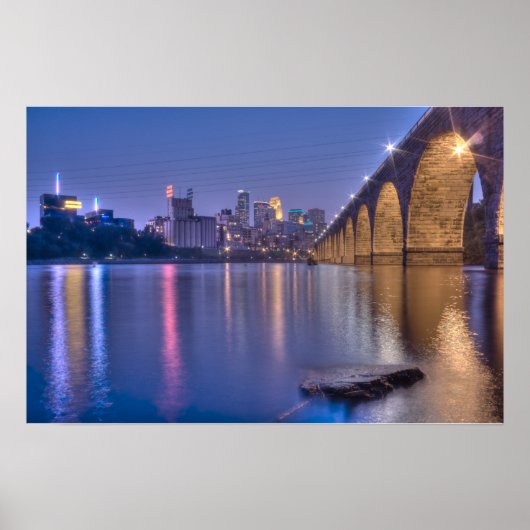 Minneapolis Stone Arch Bridge op Twilight Poster (Voorkant)