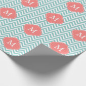 Mint & Coral Zigzags Patroonmonogram Cadeaupapier (Hoek)