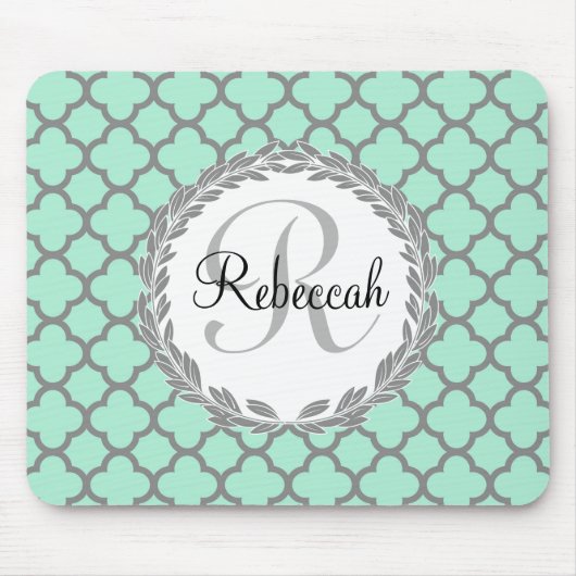 Mint Green Grey Quatrefoil Name Monogram Muismat (Voorkant)
