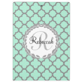 Mint Green Grey Quatrefoil Name Monogramed Laurel Klembord (Achterkant)