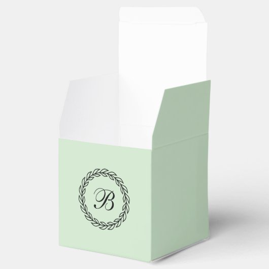 Mint Groen met Zwarte Laurel Krans met Monogram Bedankdoosjes (Geopend)