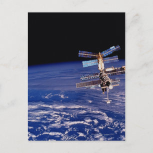 Mir Space Station zwevend boven de aarde Briefkaart