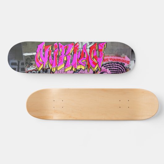 Mirian Graffiti Custom Personalized Skateboard (Horizontaal)