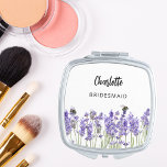 Miroir De Poche Bridesmaid lavender florals abeilles<br><div class="desc">Décoré de fleurs de lavande et d'abeilles Personnalisez et ajoutez le nom de votre servante. Script de style manuscrit noir.</div>